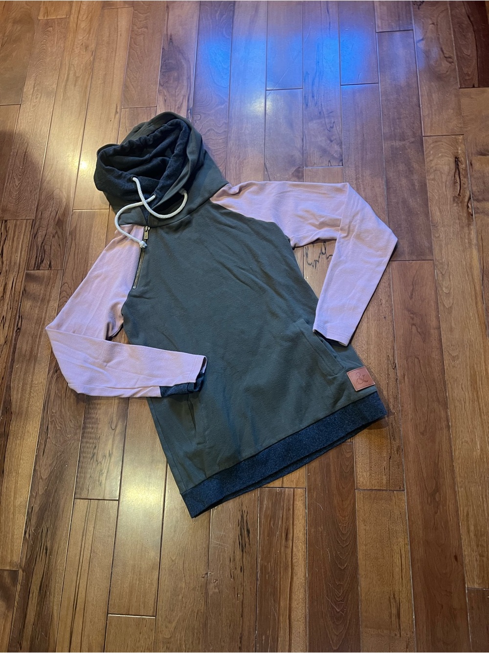 Colorblock Fleece hoodie 
 Ampersand avenue size extra small green pink gray - Picture 3 of 5